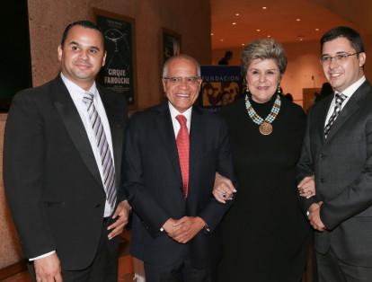 Carlos Eduardo Leal, Alfonso Gómez Méndez y Doris Morera.