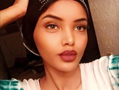 Halima, de 19 años, acaba de firmar con la agencia de modelos IMG. La keniana pidió solo posar con su hiyab puesto.