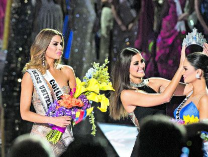 En el 2015, Ariadna Gutiérrez fue declarada Miss Universo. Por un minuto Colombia repetía corona. Sin embargo, Steve Harvey anunció que la "reina correcta" era Miss Filipinas, Pia Alonzo Wurtzbach.