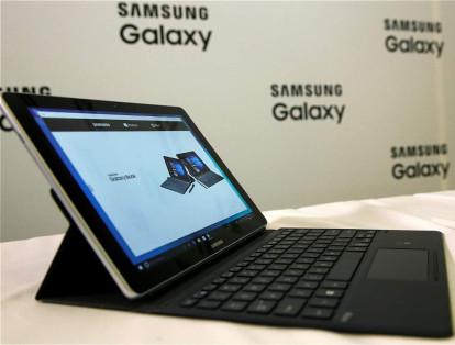 Samsung presentó el Galaxy Book, un computador convertible -se puede usar como PC o como tableta-, y la tercera generación de su línea de tabletas Galaxy Tab.