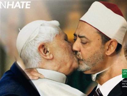 La polémica campaña de Benetton, 'Unhate', mostraba en una de sus imágenes al Papa Benedicto XVI besando a Ahmed Mohamed el-Tayeb, un religioso egipcio.