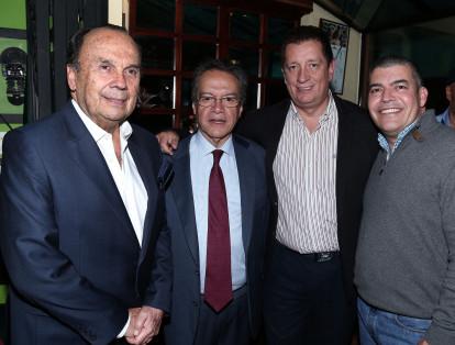Hernán Peláez, Guillermo Díaz, Gabriel de las Casas y Gustavo Gómez.