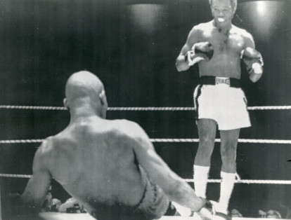 'Rocky' Valdez en pelea por el titulo mundial contra el norteamericano Benny Briscoe, el 25 de mayo de 1974 en Mónaco.