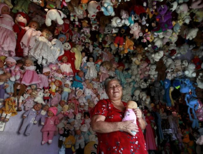 La costarricense Andrea Rojas tiene más de 4.500 muñecos que ha coleccionado a lo largo de 20 años.