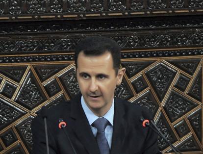 En 2012, antes de los primeros ataques, el régimen liderado por Bashar al Assad aceptó que tenía en su poder este tipo de armas pero que solo las usaría “contra tropas de occidente” y “nunca contra su población”.