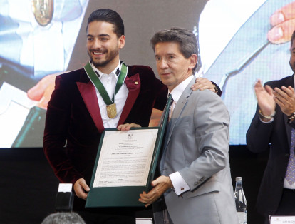 El homenaje que recibió Maluma se le ha otorgado a Jenaro Pérez Gutiérrez, exgerente de Colanta; al empresario  de ropa masculina, Arturo Calle, y a Rafael Martos Sánchez, cantante español.