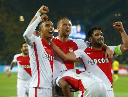 Jugadores del Mónaco celebrando una de sus anoaciones en el triunfo 2-3 contra el Dortmund.