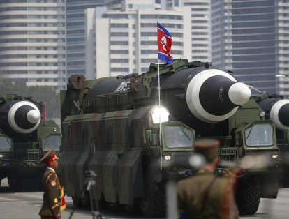 Este misil de mediano alcance es capaz de alcanzar Japón, Corea del Sur y la base estadounidense en Guam. También este cohete podría transportar ojivas nucleares.
