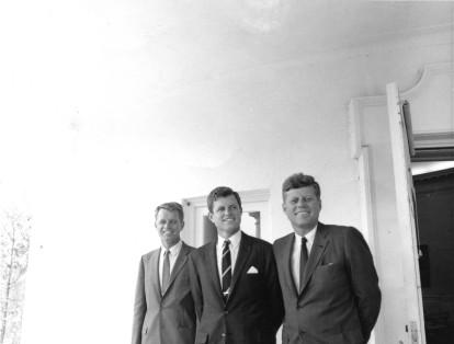 El presidente John F. Kennedy estudió junto con sus hermanos en el Choate Rosemary School en los años 30s.