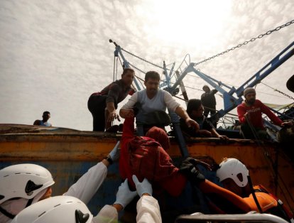Siete migrantes murieron esperando ser rescatados.