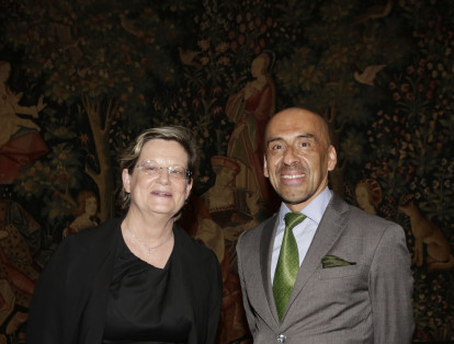 Elisabeth Taburet- Delahayey, directora del Museo de Cluny, y Daniel Castro, director del Museo Nacional.