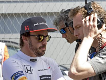 Fernando Alonso no pudo participar de la carrera, en la vuelta previa se daño nuevamente su motor.