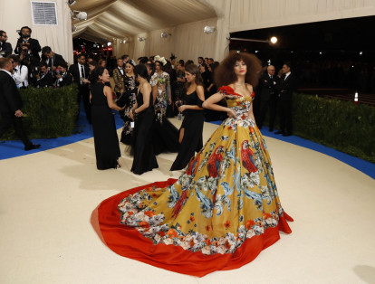 En la edición de 2016, el Met Gala logró recaudar unos 13,4 millones de dólares. Este fue el vestido Dolce & Gabbana de la cantante Zendaya.