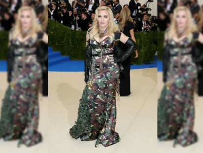 Madonna vistió un diseño con estampado de camuflado verde y guantes de cuero. Este vestido de Moschino la hizo quedar fuera de lugar y entre las peor vestidas del evento.