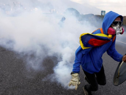 Las marchas han sido fuertemente reprimidas por la Policía Nacional Bolivariana (PNB) y la Guardia Nacional Bolivariana (GNB).