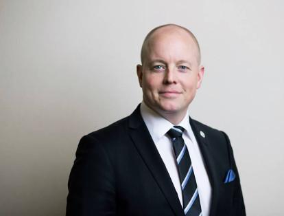 Björn Söder es el líder de los Demócratas Suecos, un partido con orígenes neonazis. Dentro de los pensamientos de partido están no adherirse al euro y renegociar su tratado de adhesión con la Unión Europea.