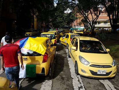 Más de 1500 conductores participan de la protesta pacífica, solo en Medellín.