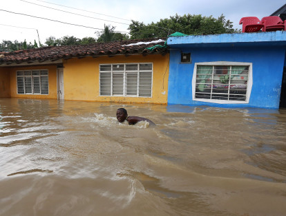 En Cali y Candelaria se encuentran afectadas 600 familias tras los altos niveles del río Cauca.