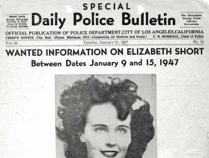 En 1947, el cuerpo de Elizabeth Short fue encontrado mutilado y abandonado. La prensa la llamó la Dalia Negra, inspirados en la película La Dalia Azul. El crimen nunca fue resuelto.