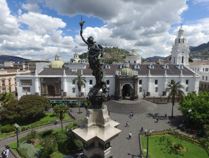 La plaza de la Independencia está en pleno corazón de la zona más antigua de la ciudad quiteña.