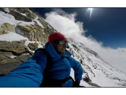 En 2012 inició el proyecto ‘Summits of My Life’ para ascender sin cuerdas fijas ni oxígeno a algunas cimas emblemáticas como el Mont Blanc (Francia, 4.810 metros), el McKinley (Estados Unidos, 6.190 metros) o el Aconcagua (Argentina, 6.962 metros).