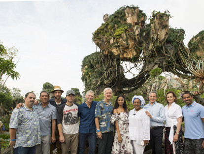 Pandora, el parque temático de Disney inspirado en Avatar, la película más taquillera de la historia, abrió sus puertas cerca de Orlando (Florida). Más de seis años y casi mil de millones de dólares de inversión, según informaciones de prensa, ha necesitado el grupo Disney para concluir lo que el director de Avatar, James Cameron, ha definido como "un sueño que se ha hecho realidad" frente a sus ojos.