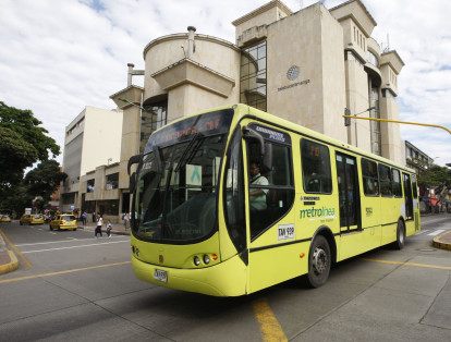 Aproximadamente 8.407 vehículos de transporte público prestaron su servicio durante la jornada.