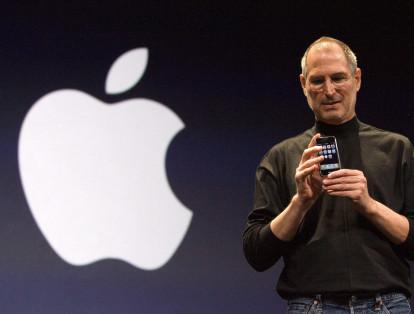 Steve Jobs mostró el iPhone por primera vez en 2007. Apple cumplió su promesa de romper paradigmas y revolucionar el mercado móvil.