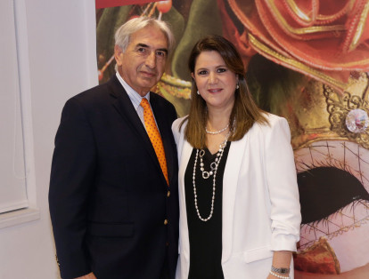 Carlos Alberto Leyva, presidente de la Fundación Corazón Verde, y Paula Rodríguez.