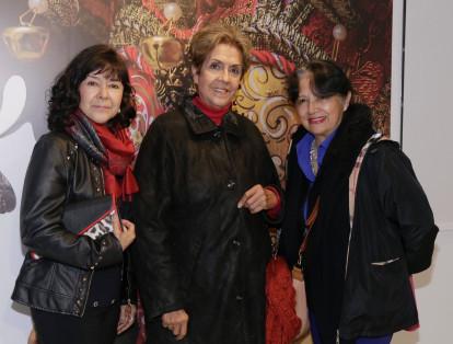 Sara G. Jaramillo, Irma Paz y Alexandra Villegas.