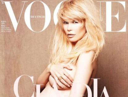 Claudia Schiffer es una de las modelos más cotizadas a nivel mundial. Esta alemana, inició su carrera artística en 1987 que la ha llevado a tener una fortuna de más de 100 millones de dólares. Schiffer posó desnuda para la revista ‘Vogue’ en 2010, donde dejó ver su embarazo.