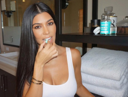 Con 58,1 millones de seguidores, Kourtney, una de las Kardashian, empieza a llenar sus bolsillos. La joven de puede recibir 250.000 dólares cada vez que comparte una foto. Marcas como Adidas pagan dicha cantidad.