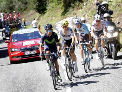 Nairo Quintana punteaba faltando 18 kilómetros en una reñida carrera entre Meana y Barguil, mientras que Urán se adelantaba y seguía en el puesto 4.° de la general con una diferencia de 1’ 50’’ del líder.