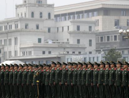 En un discurso en el Gran Palacio del Pueblo de Pekín, sede del Legislativo, el mandatario Xi consideró que el Ejército ha devuelto el honor a China como gran potencia y enfatizó que sus Fuerzas Armadas juegan un importante rol para mantener la paz mundial.
