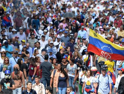 Las fuerzas del orden en Venezuela dispersaron este viernes con gases lacrimógenos una manifestación ciudadana convocada por la oposición.