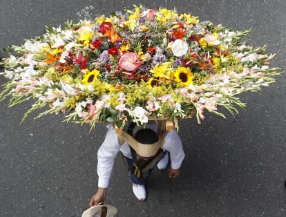 Como ha sido tradición durante los últimos 60 años, en Medellín se cumplió ayer el Desfile de Silleteros, certamen de cierre de la Feria de las Flores.
