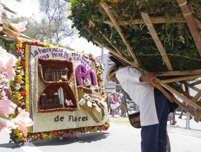 La última silleta llegó sobre las cinco de la tarde, dándole fin al desfile y a la Feria de las Flores que, según el balance parcial de la Alcadía, cumplió con las expectativas.