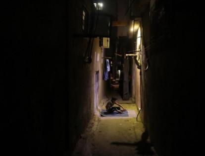 La lucha de vivir sin energía en Gaza