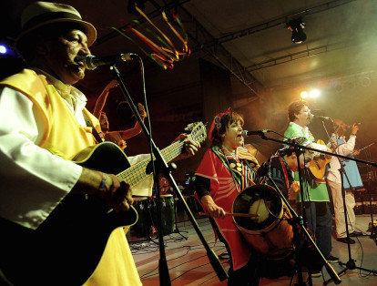 Festival de la Bandola: Anualmente en el municipio de Sevilla, Valle del Cauca, se celebra este festival que desde 1996 busca exaltar la música andina colombiana, a través de uno de sus instrumentos más representativos: la bandola.