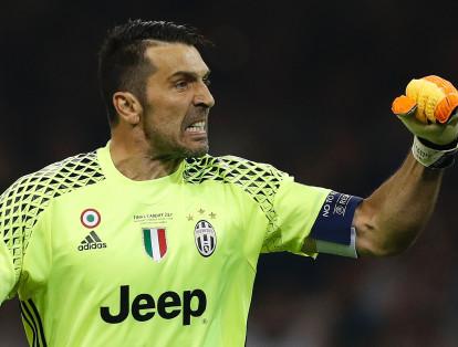 Gianluigi Buffon Se desempeña en la posición de guardameta y su equipo actual es la Juventus Football Club