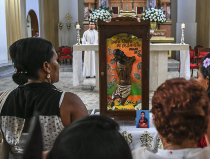 Según las fuentes oficiales, esta figura, que quedó incompleta luego de un ataque de la desaparecida guerrilla de las Farc en Bojayá, tendrá un lugar de honor en la ceremonia que el Papa presidirá en Villavicencio.