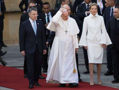 El presidente de la República, Juan Manuel Santos; el Papa Francisco y María Clemencia de Santos.