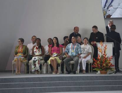 Las cuatro víctimas que se presentaron frente al Papa fueron, de izquierda a derecha, Pastora Mira García; Luz Dary Landazury; Juan Carlos Murcia y Deisy Sánchez Rey.