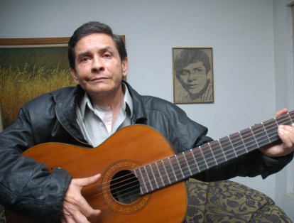 Rodolfo Aicardi, el famoso cantante de música parrandera quien nos dejó temas como La Colegiala y Tabaco y Ron falleció el 24 de octubre de 2007 en Medellín luego de padecer diabetes durante dos años.