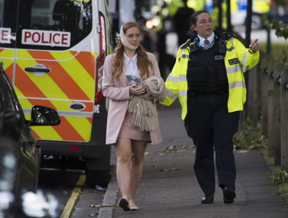 Varios pasajeros han resultado con quemaduras en el rostro por una explosión ocurrida este viernes en un tren del Metro de Londres en la estación de Parsons Green, en el suroeste de la capital británica, indicaron  los medios.