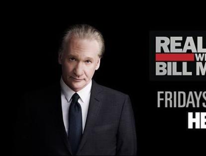 'Real Time with Bill Maher' emitido por HBO es un programa que discute acontecimientos recientes de política y medios.