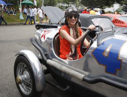 El desfile de automóviles se realiza desde hace 13 años, en el marco de la Feria de Bucaramanga.