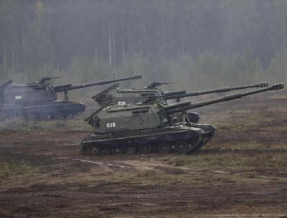 Ante el hecho, el ministro de Defensa polaco, Antoni Macierewicz, acusó a Vladimir Putin de querer "intimidar a Occidente y a Polonia"; mientras Letonia expresó su temor de que la presencia militar rusa en Bielorrusia se vuelva permanente.