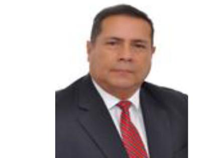 Camilo Andrés Suárez Aldana es abogado de la Universidad Autonoma de Colombia con una especialización en procedimiento penal constitucional y justicia militar de la 
Universidad Militar Nueva Granada.