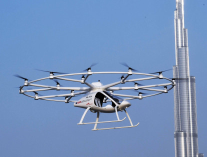 Este lunes, se realizaron las pruebas del primer taxi volador autónomo, que fue desarrollado por la firma alemana de drones Volocopter.
